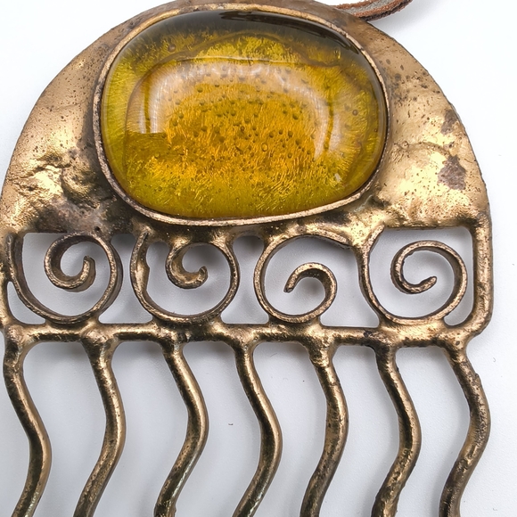 Robert Larin "Canada" Artisan Gold and Tan Tone Pendant Necklace - Picture 9 of 9